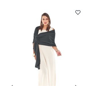 NWOT Oh My Gauze Marie Shawl - Grey